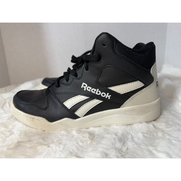 Reebok Men's BB4500 Hi 2 Sneaker Size 8 Store Return Black/White Basketball - Picture 4 of 5